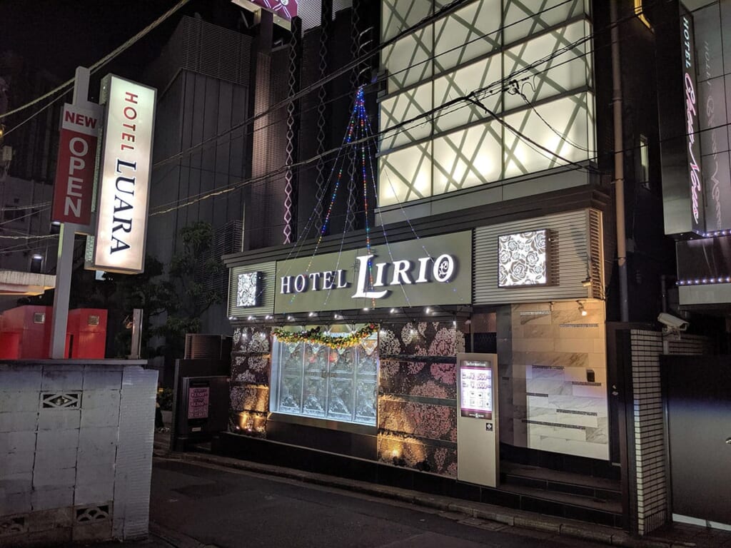 HOTEL LIRIO 外観