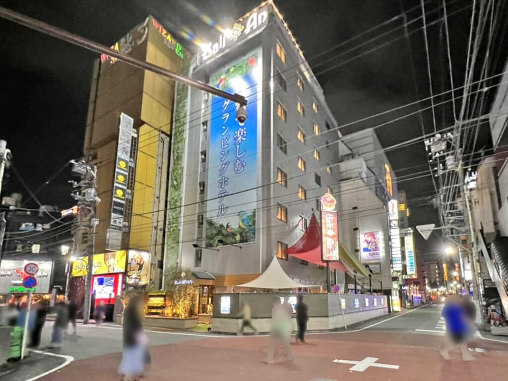 ホテル バリアンリゾート新宿グランピング店 外観